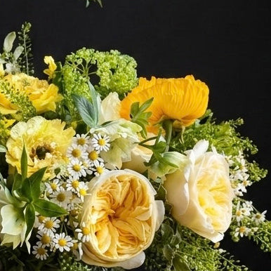 Pas de Lumière — luxury flower arrangement — same-day delivery Manhattan, NYC