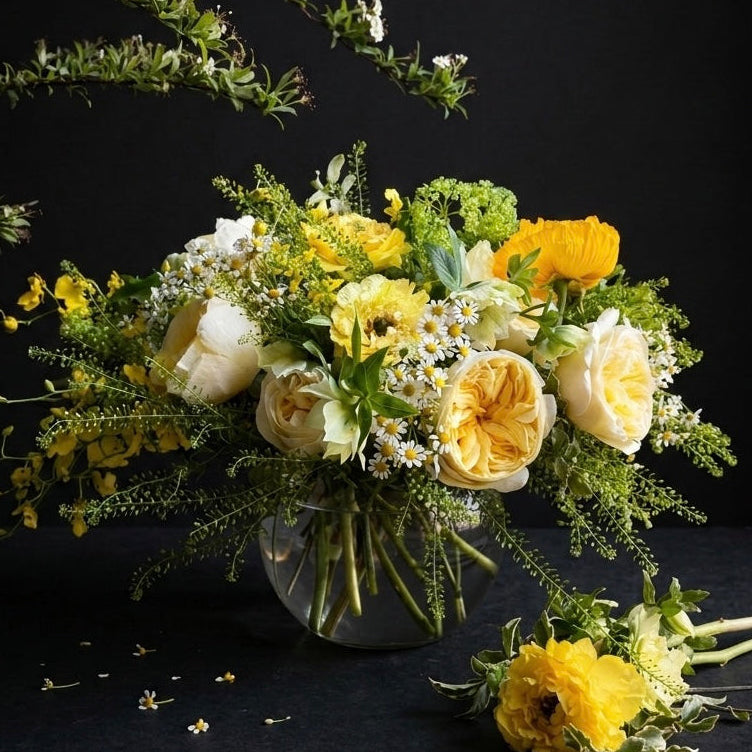 Pas de Lumière — luxury flower arrangement — same-day delivery Manhattan, NYC