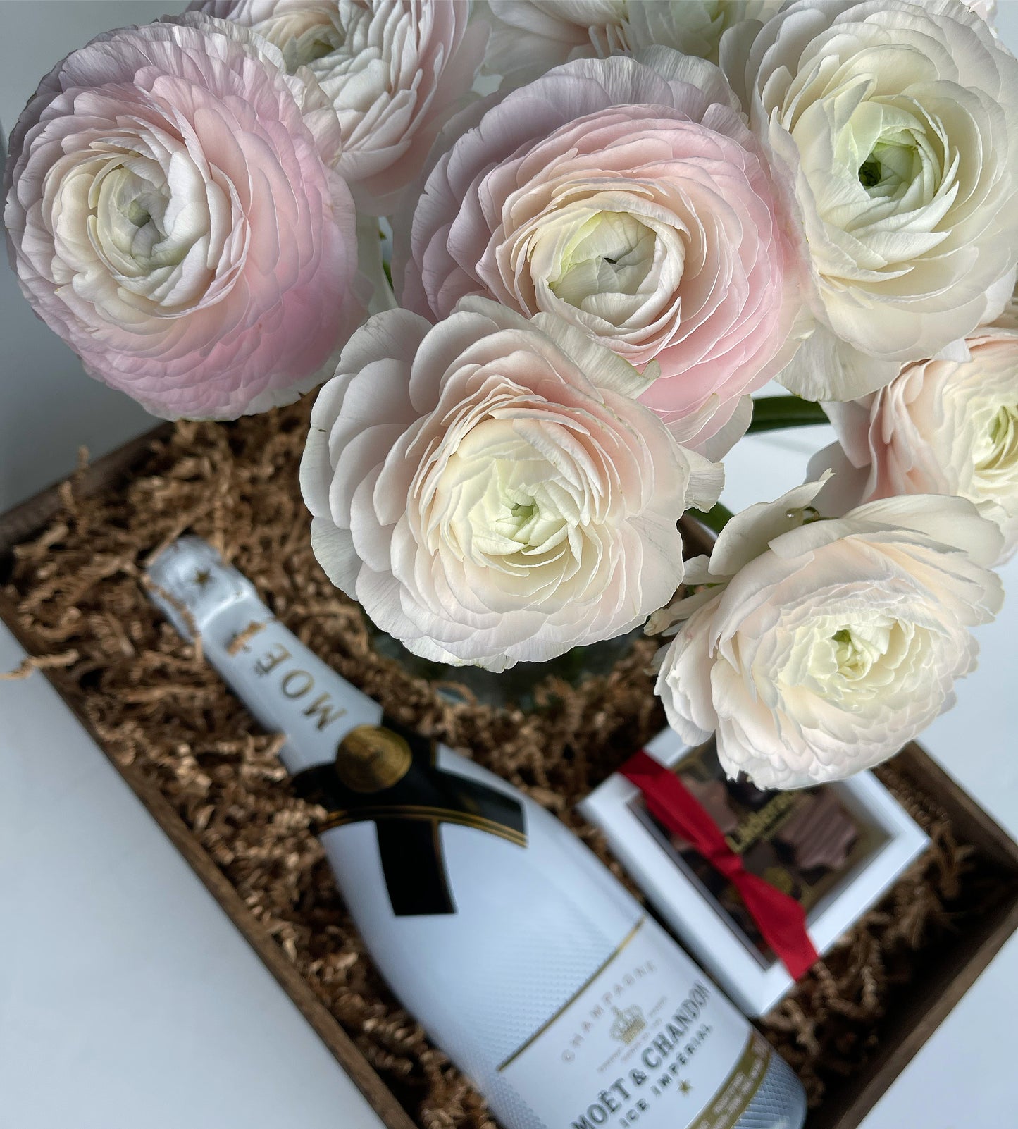 ranunculus laderach moet chandon send in new york 